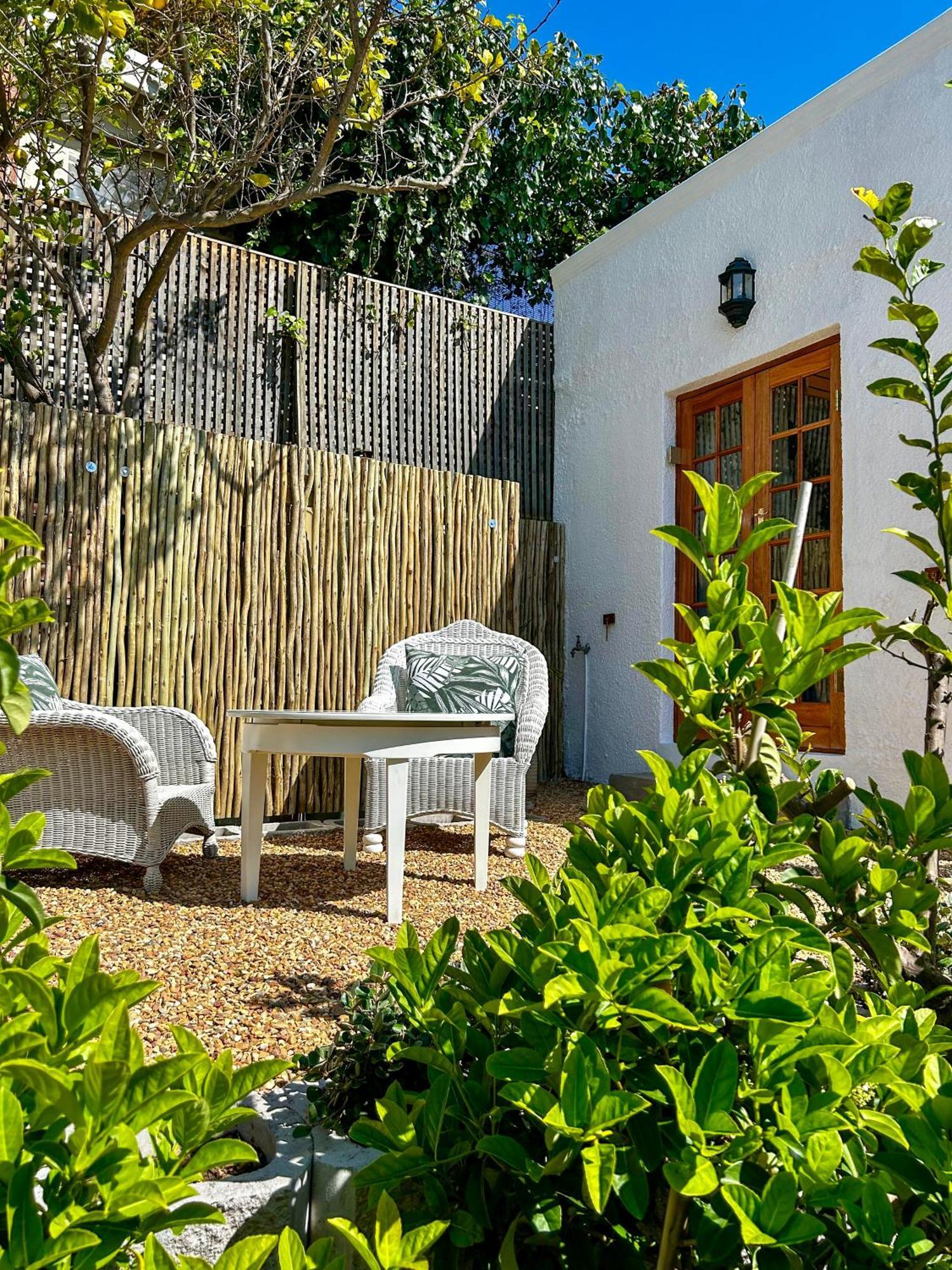 Acorn House Bed & Breakfast Cape Town Exterior photo